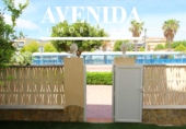 Отдельно стоящий дом с участком на продажу в городе Oropesa del Mar Фото