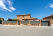 Chalet independiente con terreno en venta en la España, Móra d'Ebre, ref: TR414948 foto