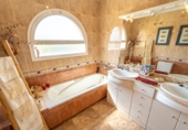 Chalet independiente con terreno en venta en la España, Móra d'Ebre, ref: TR414948 foto