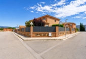 Chalet independiente con terreno en venta en la España, Móra d'Ebre, ref: TR414948 foto