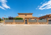 Chalet independiente con terreno en venta en la España, Móra d'Ebre, ref: TR414948 foto