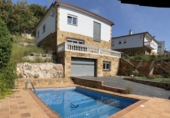 Chalet independiente con terreno en venta en Lloret de Mar ref: TR414965 foto
