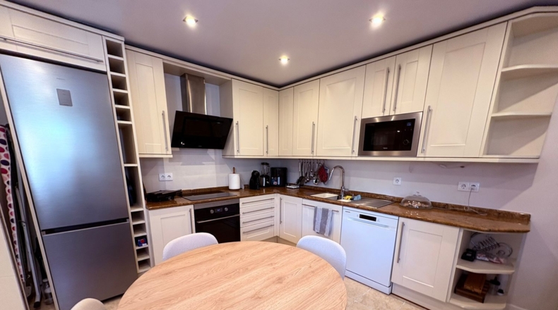 Comunidad de Madrid - Pozuelo de Alarcón - 242m2