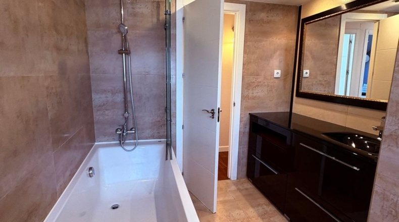 Comunidad de Madrid - Pozuelo de Alarcón - 242m2