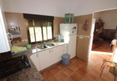 Chalet independiente con terreno en venta en la España, Chelva, ref: TR414999 foto