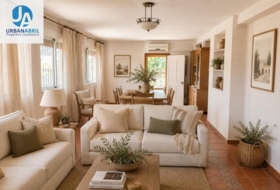 Busot 1800&nbsp;m²