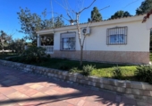 Chalet independiente con terreno en venta en la España, Pedralba, ref: TR415045 foto