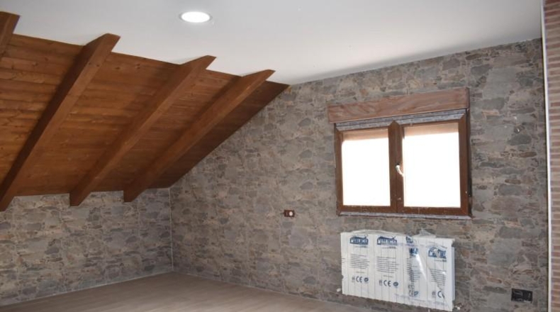Burgos - Barrio de Bricia - 1910m2