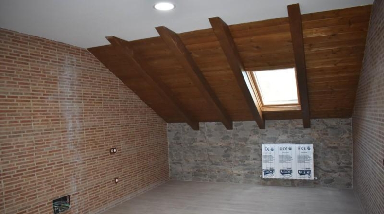Burgos - Barrio de Bricia - 1910m2