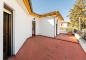 Chalet independiente con terreno en venta en la España, Albolote, ref: TR415058 foto
