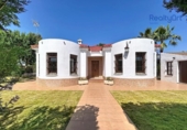Chalet independiente con terreno en venta en la España, Espartinas, ref: TR411561 foto