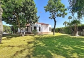 Chalet independiente con terreno en venta en la España, Espartinas, ref: TR411561 foto