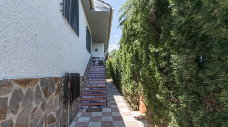Гранада - Gójar - 938m2