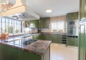 Отдельно стоящий дом с участком на продажу в городе Íllora Фото