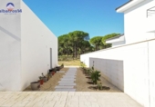 Chalet independiente con terreno en venta en la España, Aljaraque, ref: TR366931 foto