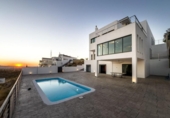 Chalet independiente con terreno en venta en la España, La Zubia, ref: TR363940 foto