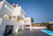 Chalet independiente con terreno en venta en la España, La Zubia, ref: TR363940 foto