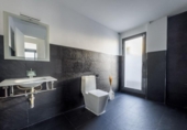 Chalet independiente con terreno en venta en la España, La Zubia, ref: TR363940 foto
