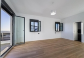 Chalet independiente con terreno en venta en la España, La Zubia, ref: TR363940 foto