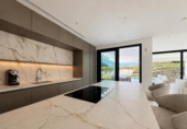 Chalet independiente con terreno en venta en la España, Estepona, ref: TR264243 foto