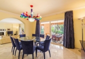 Chalet independiente con terreno en venta en la España, Marbella, ref: TR264837 foto