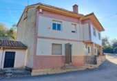 Chalet independiente con terreno en venta en la España, Pola de Siero, ref: TR415108 foto