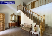 Chalet independiente con terreno en venta en la España, Toreno, ref: TR415193 foto