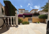 Casa de pueblo en venta en la España, Orihuela, ref: TR415203 foto