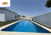 Chalet independiente con terreno en venta en la España, Chiclana de la Frontera, ref: TR415227 foto