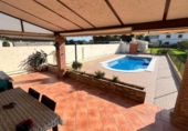 Chalet independiente con terreno en venta en la España, Castellón de la Plana, ref: TR415238 foto