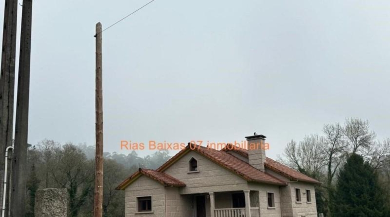 Понтеведра - Puenteareas - 1250m2