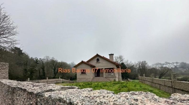 Понтеведра - Puenteareas - 1250m2