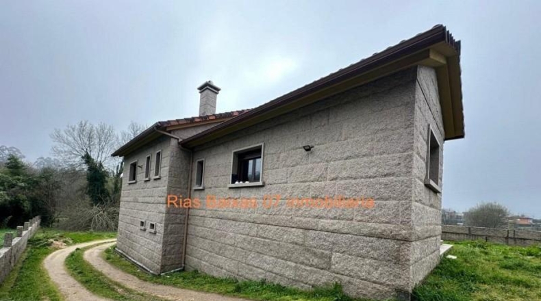 Понтеведра - Puenteareas - 1250m2
