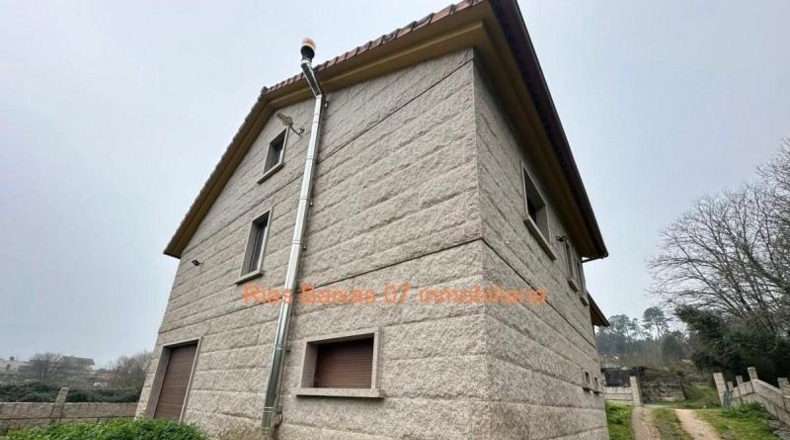 Понтеведра - Puenteareas - 1250m2