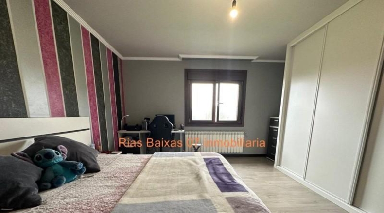 Понтеведра - Puenteareas - 1250m2