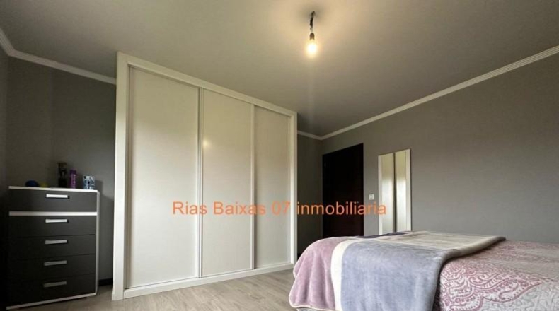 Понтеведра - Puenteareas - 1250m2
