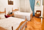 Chalet independiente con terreno en venta en la España, Cacabelos, ref: TR415242 foto