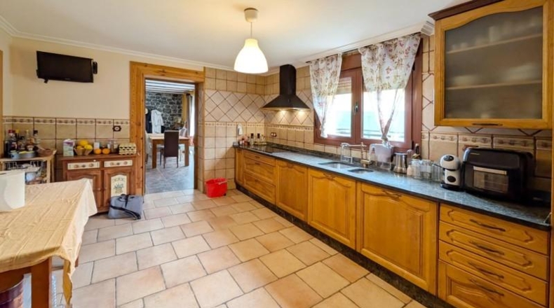 Cantabria - Santa María de Cayón - 576m2