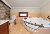 Chalet independiente con terreno en venta en la España, Santa María de Cayón, ref: TR394975 foto