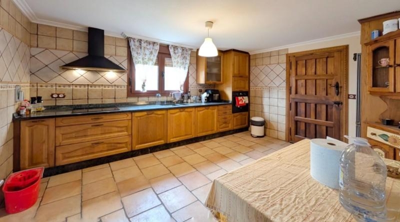 Cantabria - Santa María de Cayón - 576m2