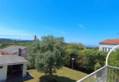 Chalet independiente con terreno en venta en la España, A Cruz de Oleiros, ref: TR415263 foto