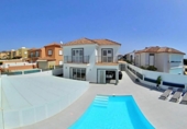 Chalet independiente con terreno en venta en la España, San Bartolomé de Tirajana, ref: TR340949 foto