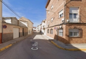 Chalet independiente con terreno en venta en Herencia ref: TR415272 foto