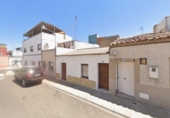 Chalet adosado con terreno en venta en Badajoz ref: TR415279 foto