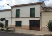 Chalet independiente con terreno en venta en Moral de Calatrava ref: TR415294 foto