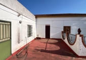 Chalet independiente con terreno en venta en El Ronquillo ref: TR415306 foto