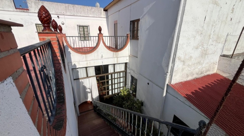 Sevilla - El Ronquillo - 656m2