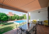 Chalet independiente con terreno en venta en Gines ref: TR415307 foto
