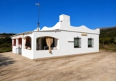Casa de campo con terreno en venta en Estepona ref: TR232312 foto