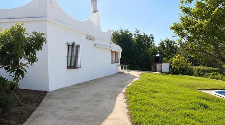 Málaga - Estepona - 20000m2